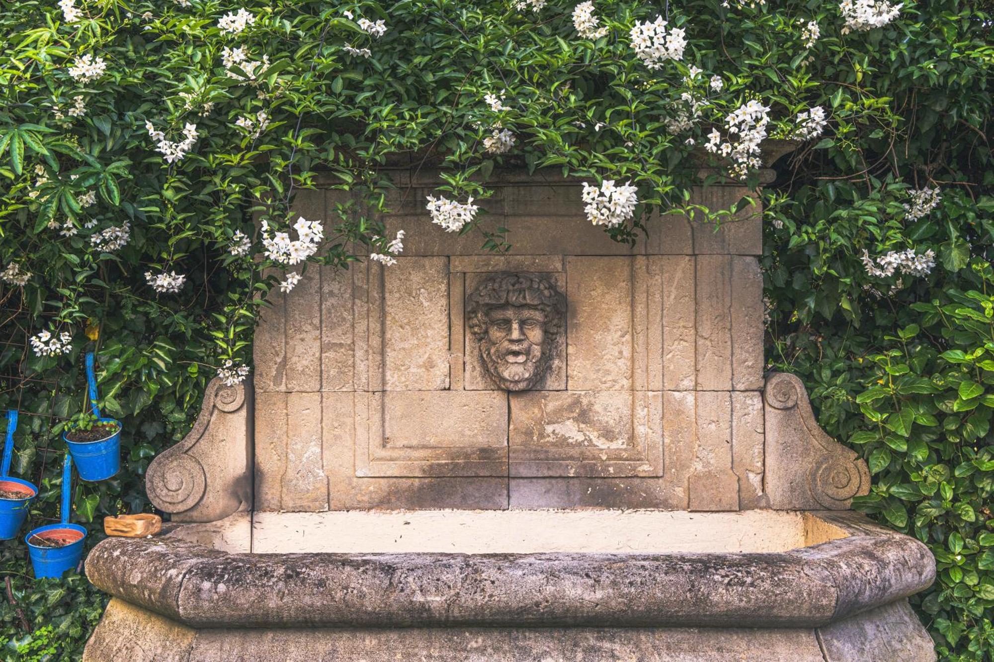 Alojamento de Acomodação e Pequeno-almoço Les Jardins De La Fontaine